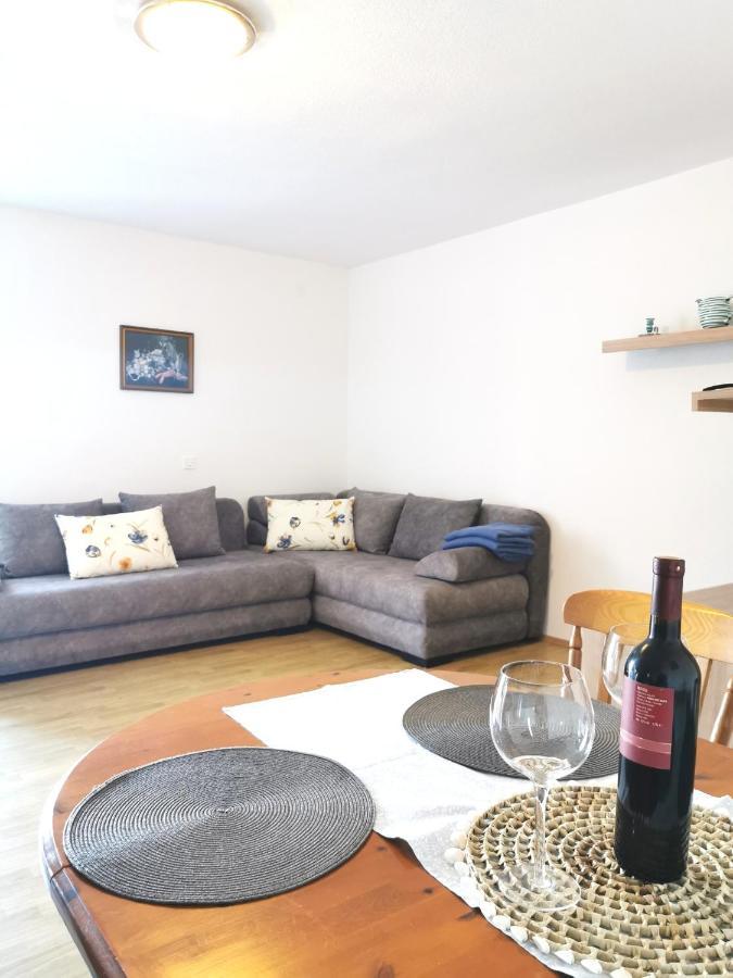 Apartmani Gabi Cesarica Bagian luar foto