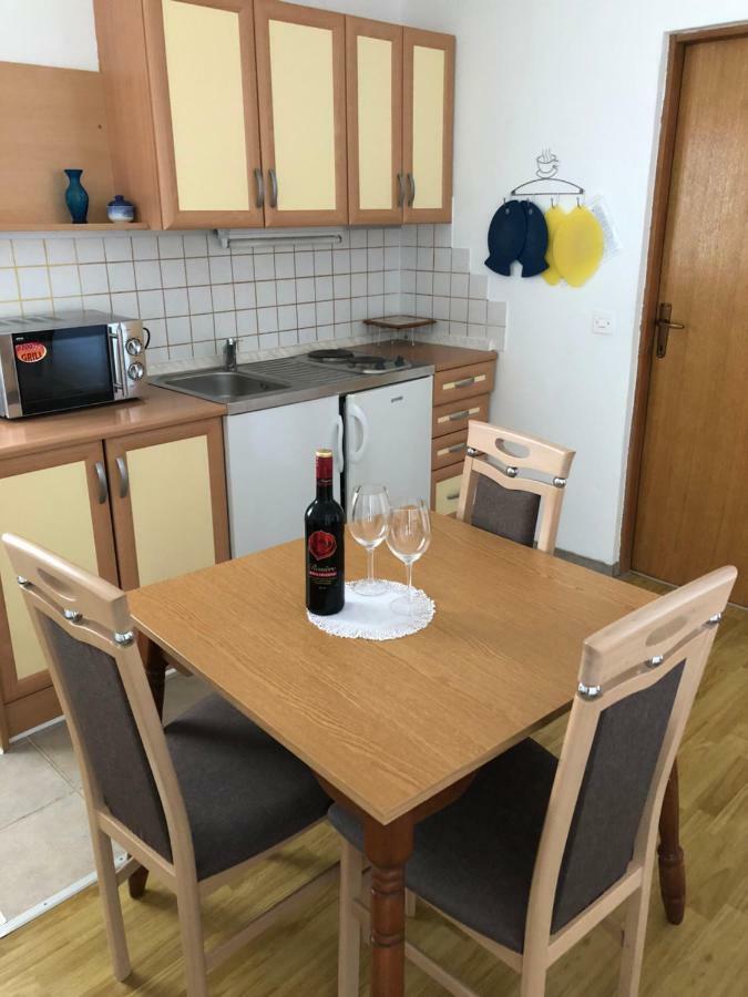 Apartmani Gabi Cesarica Bagian luar foto