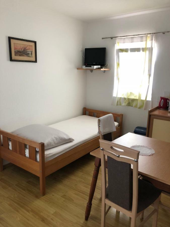 Apartmani Gabi Cesarica Bagian luar foto